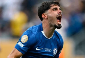 Final do Mundial tem confusão generalizada e tapa de Luis Enrique em João Pedro