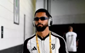 Douglas Luiz falta à pré-temporada da Juventus e pode ser punido