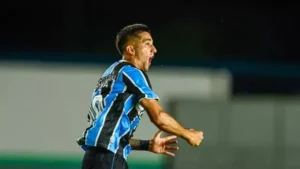 Atacante desfalca o Grêmio após acidente e queimaduras
