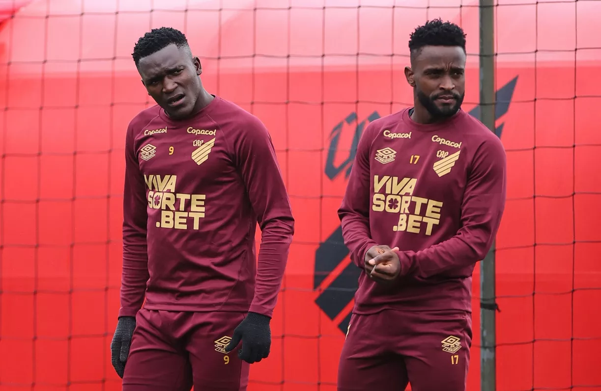 Athletico anuncia reforços e mira mais nomes para a Série B 2025