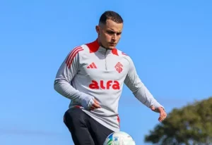 Bruno Gomes volta ao campo e avança em recuperação no Inter