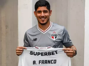 São Paulo intensifica conversas para renovar com Alan Franco até 2027