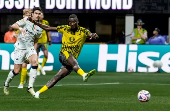 Borussia avança no Mundial