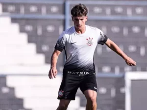 Lucca Caramico assina 1º contrato no Corinthians e tem multa milionária