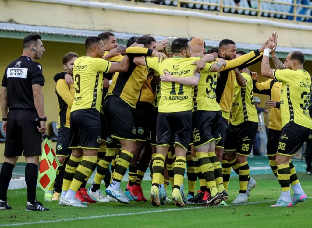 SÉRIE C: São Bernardo faz confronto direto e dupla mira o G-8