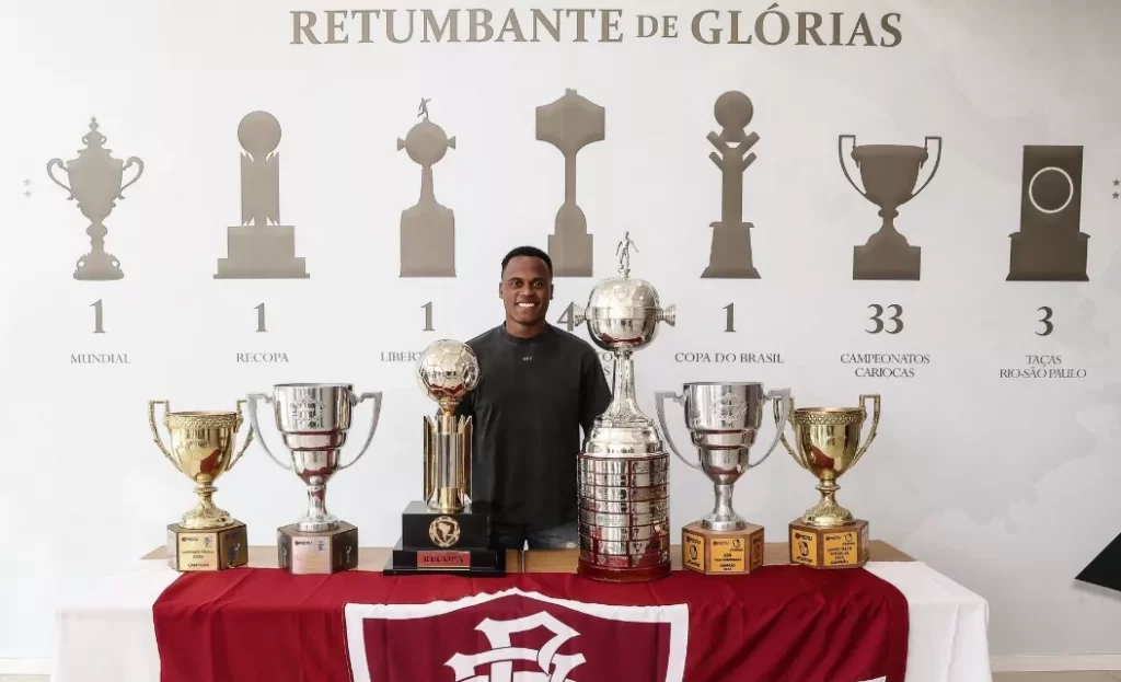 Presidente do Fluminense aprova transferência de Arias: ‘Valor justo’