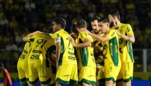 Técnico do Mirassol blinda elenco após empate: 'Estão no limite'