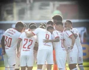 Seabra explica 'rodízio' no Red Bull Bragantino após derrota