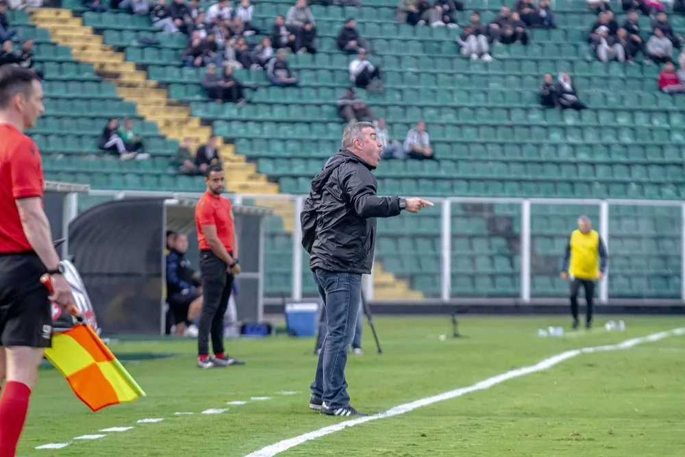 Pintado quer reforços para elevar nível do Figueirense na Série C (Foto: Patrick Floriani/FFC)