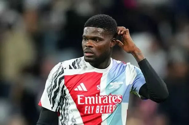 Thomas Partey e indiciado por estupro