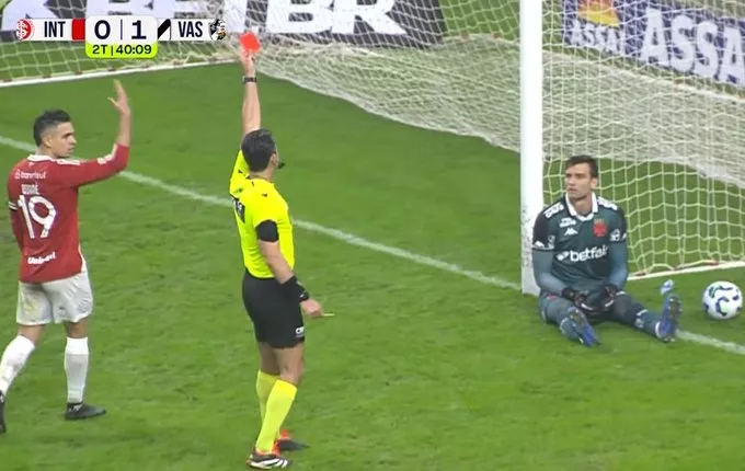 Vasco detona desempenho de flavio rodrigues de Souza 1