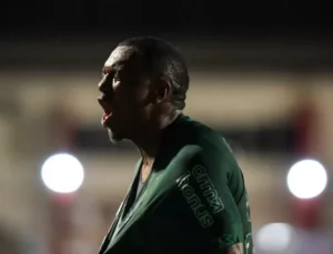 Vila Nova 1 x 2 Coritiba - Coxa assume liderança provisória da Série B