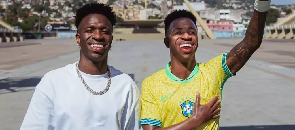 Vinícius Júnior ganha estátua de cera e destaca: ‘Está muito parecido’