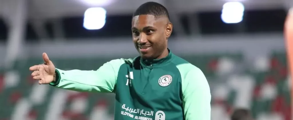 Fluminense disputa a contratação de Vitinho com clube saudita