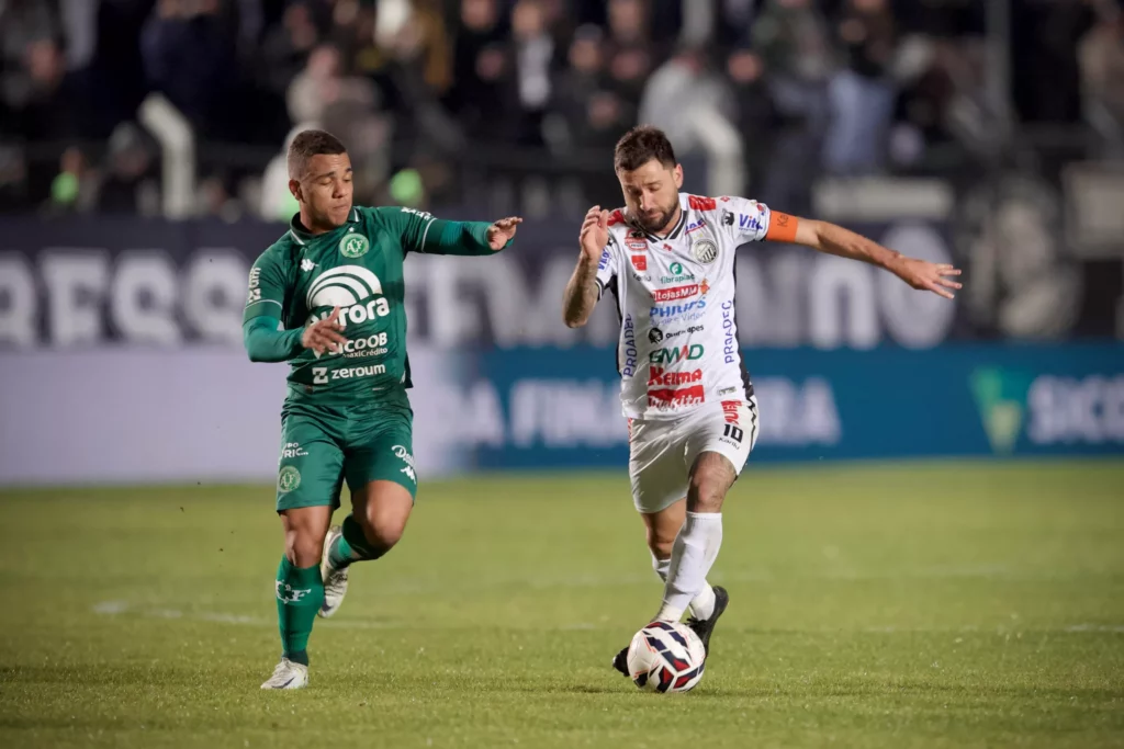 Operário-PR 1 x 2 Chapecoense – Grande resultado na Série B (Foto: André Jonsson / OFEC)