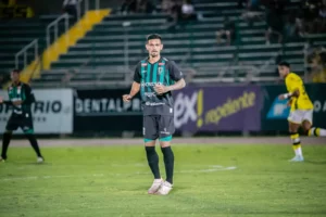 Maringá libera dois meio campistas que retornam ao Monte Azul