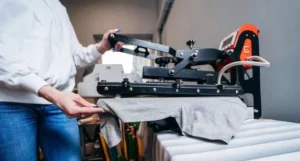 Impressoras e torcedores: como empresas do interior estão lucrando com personalizados de clubes locais