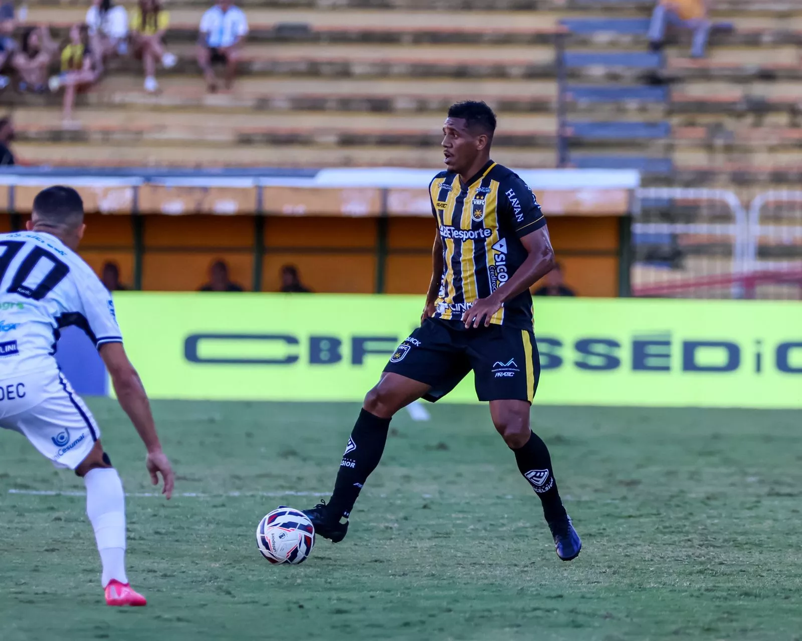 André Luiz marcou o gol de empate do Volta Redonda