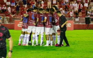 Caxias perde pra rival do G-8 e Júnior Rocha avalia: 