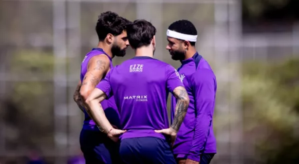 Corinthians terá a volta do trio Yuri, Depay e Garro