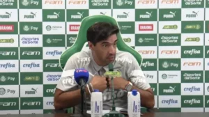 Abel Ferreira critica gramado do Allianz Parque após vitória: 'Está ruim'