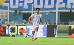 Zagueiro do Paysandu elogia elenco e projeta sequência na Série B