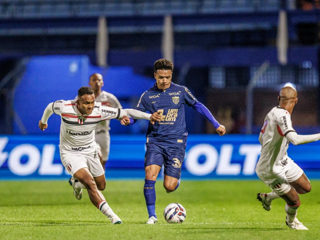 SÉRIE B: Avaí goleia e Paysandu fecha turno no Z4