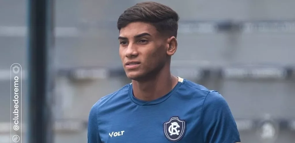 Remo acerta a contratação de atacante do Botafogo 3 Kadu durante treino (Foto: Samara Miranda/ Remo)