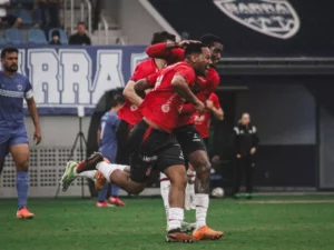 Barra-SC 0 x 1 Brasil-RS - Nem derrota tira liderança do Pescador na Série D