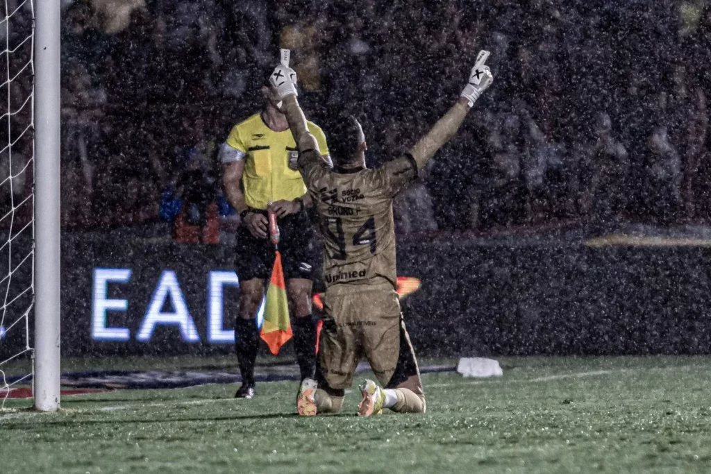 Bruno Ferreira herói Ceará Copa do Nordeste
