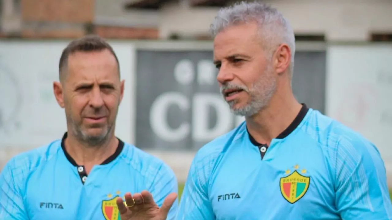 Brusque confirma saída de técnico em meio a jejum de vitórias na Série C 17 Brusque confirma saída de técnico em meio a jejum de vitórias na Série C
