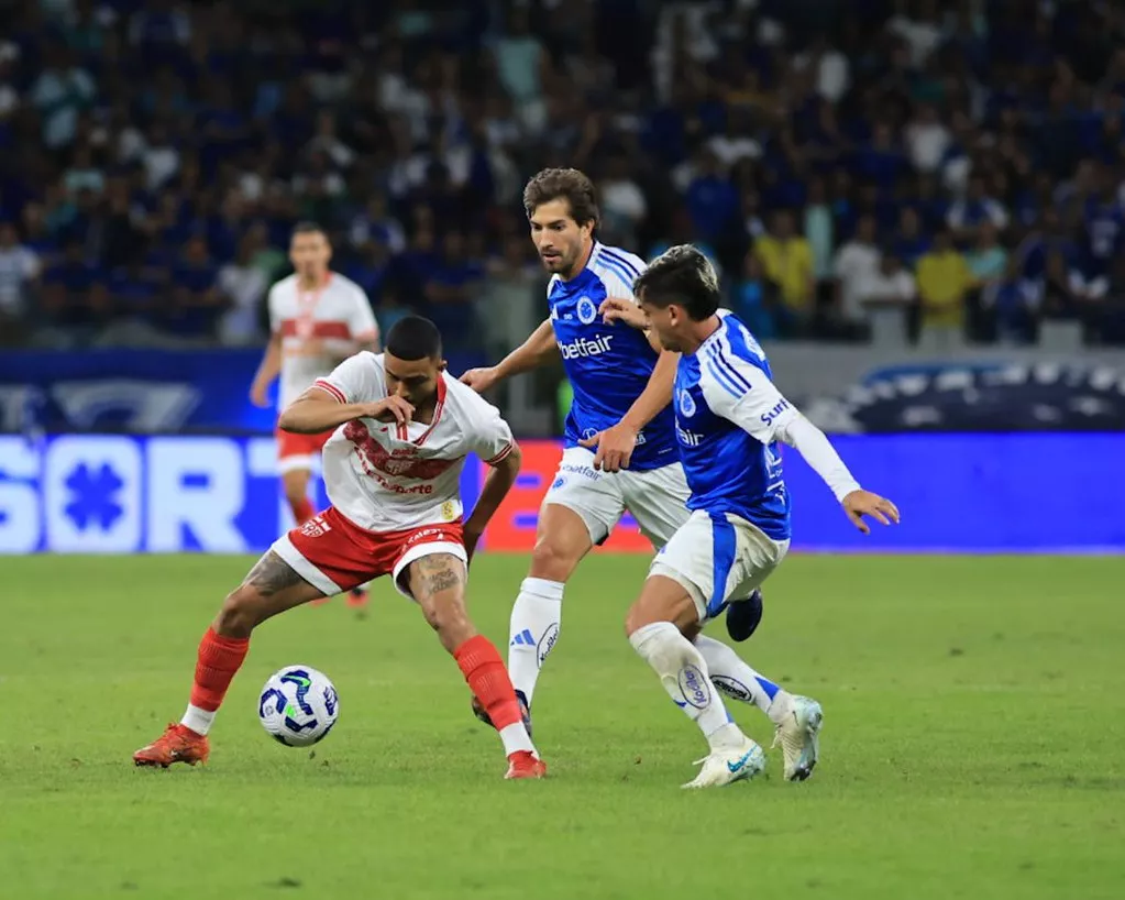 Técnico do CRB celebra empate contra Cruzeiro: "Comportamento bom" 2 CRB arranca empate Cruzeiro Copa do Brasil