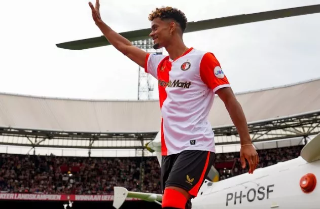 Feyenoord anuncia Gonçalo Borges após disputa com Botafogo