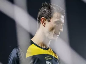 Goleiro do Novorizontino celebra vitória na Série B: 