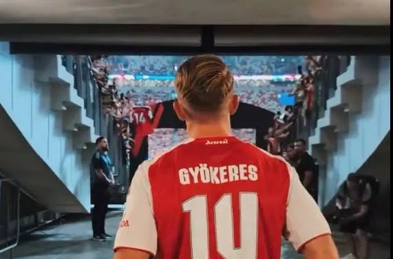 Gyökeres bate recorde de vendas no Arsenal e derruba site oficial