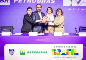 Petrobras e FPF celebram parceria e debatem incentivo ao futebol feminino