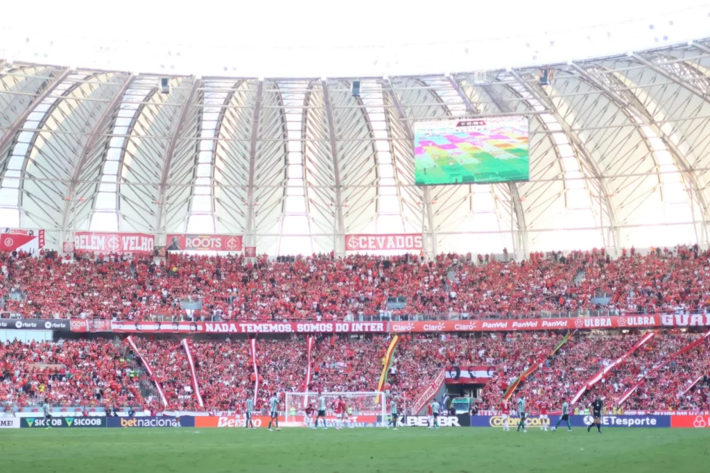 Internacional faz promoção para sócios em retorno ao Beira-Rio