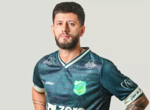 Floresta anuncia volante para reta final da Série C