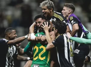 Recepção de Menin e Scarpa: Atlético-MG acalma bastidor com classificação