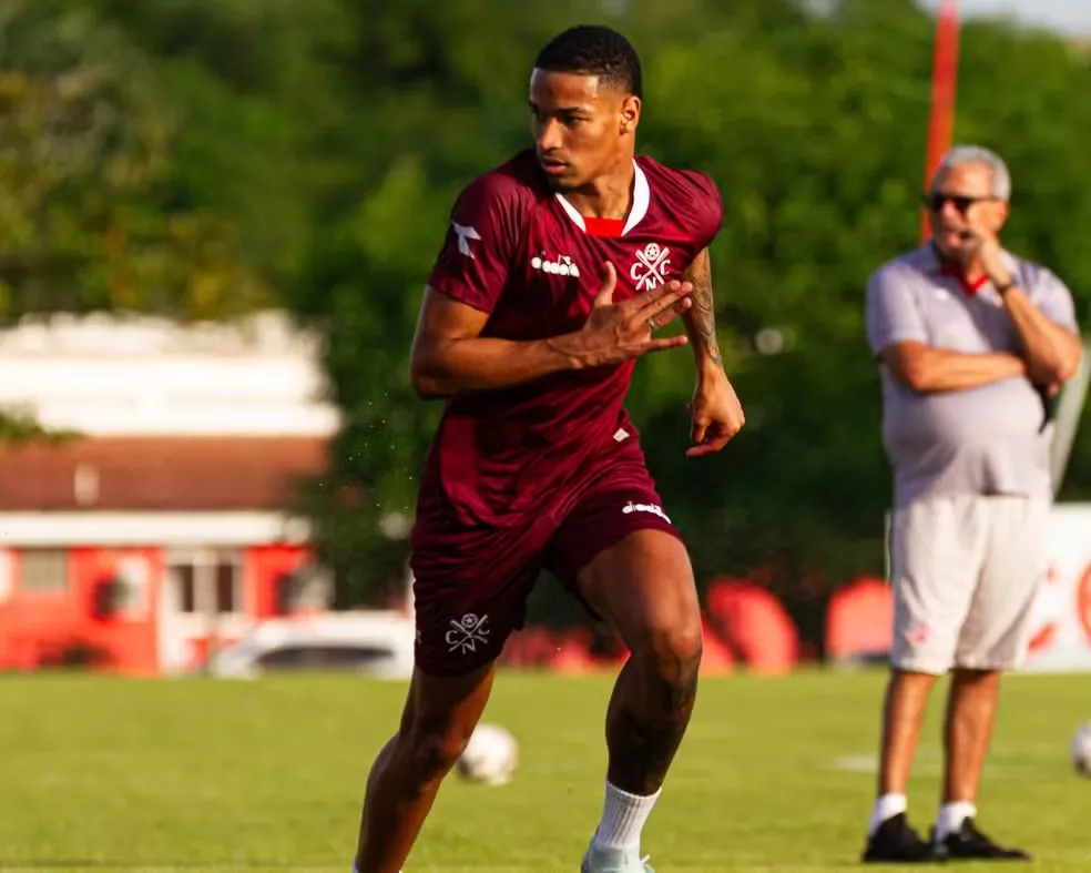 Lucas Cardoso elogiado Náutico