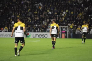 Zagueiro do Criciúma valoriza nova vitória na Série B: 