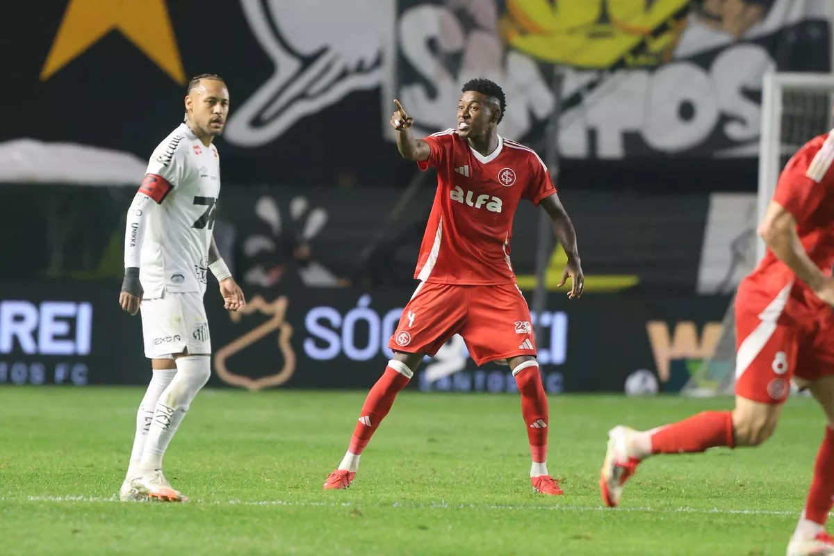 Santos 1 x 2 Internacional - Colorado segue em ascensão no Brasileirão 3 Santos Internacional Brasileirão