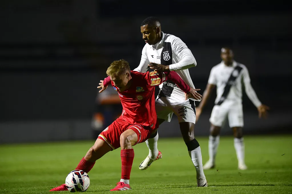 Tombense derrotado Ponte Preta