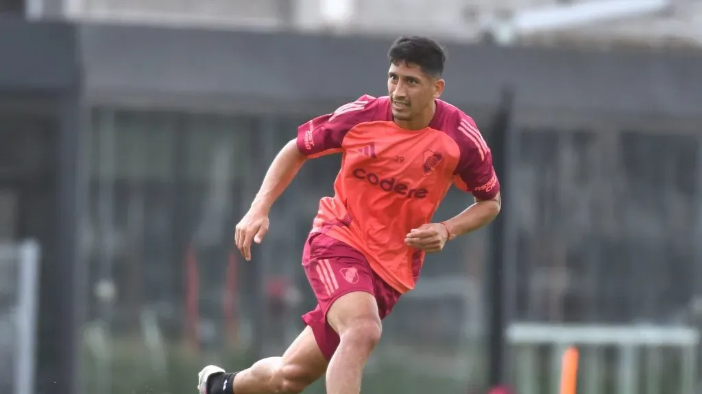 Série B: Volante do Sport recusa o Athletico-PR 2 vezes 4 Rodrigo Aliendro/River Plate