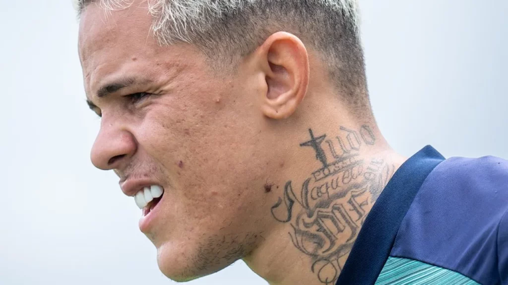 Volante do Coritiba retorna de suspensão contra o Amazonas