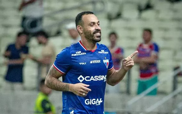 Moisés só deve voltar aos treinos do Fortaleza no fim de agosto