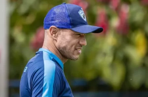 Londrina perde Iago Teles, mas Alison recompõe meio em duelo no Café