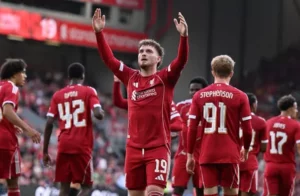 Liverpool goleia Bilbao em reencontro com Anfield e homenagens a Diogo Jota