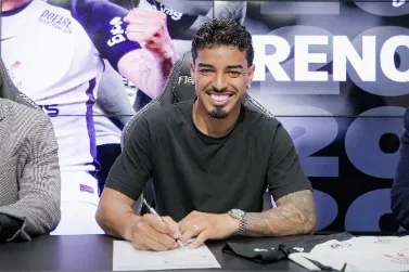 Matheus Bidu renova com o Corinthians
