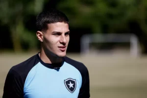 Série B: Avaí acerta a contratação de meia ex-Botafogo